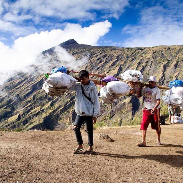 Mount Rinjani Trekking